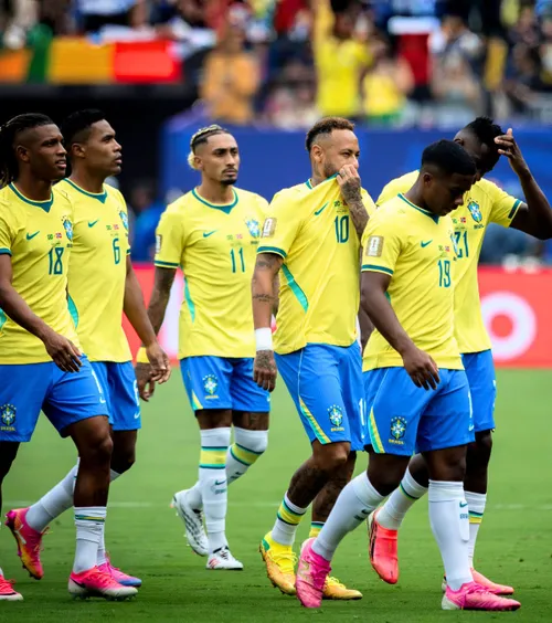 Un singur jucător în avion!  Delegația Braziliei s-a întors în țară, după eliminarea prematură de la CM 2026.   Carlo Ancelotti nu și-a însoțit stafful
