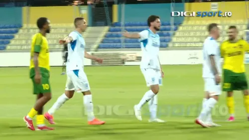 Momentul în care Tudor Băluță a reclamat actul de rasism al jucătorului de la Vitebsk / foto: capturi Digi Sport