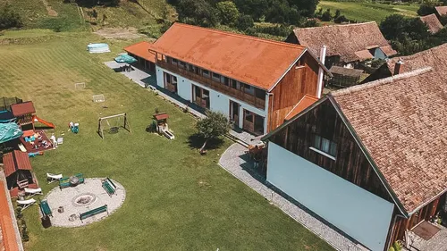 Casa Trappold, construită de Gabriel Mureșan în Apold, după ce s-a retras din fotbal