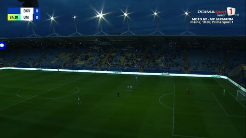 A căzut nocturna la meciul Dinamo Kiev - U Cluj FOTO Captură video Prima Sport 1