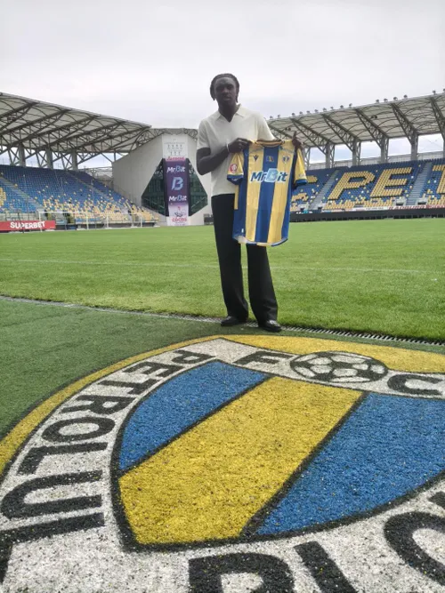 Din Premier League, la Ploiești    VIDEO.   Cine este   noul atacant  transferat de Petrolul