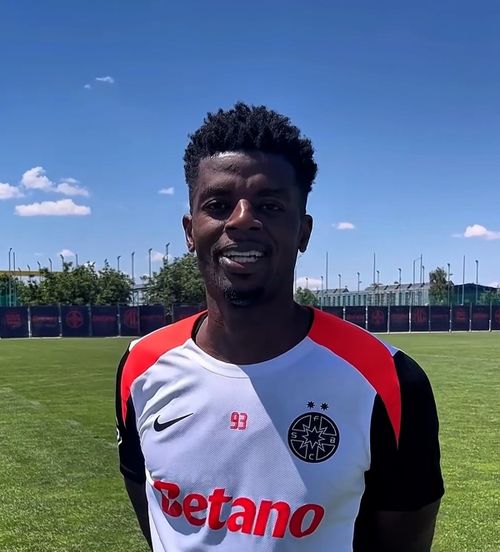„Profesionist, atletic și inteligent”    Gnahore  s-a prezentat fanilor FCSB » Ce fost dinamovist l-a convins să semneze
