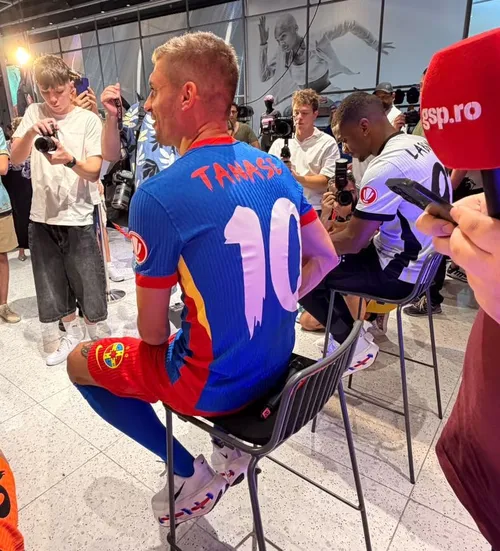 FCSB și-a lansat noile echipamente FOTO Vlad Nedelea (1).jpeg