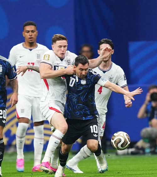 Argentina a răpus Anglia!  Campioana mondială a întors fabulos semifinala în ultimele minute »   Messi, decisiv  cu două pase de gol
