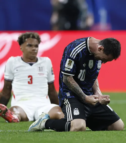Messi, copleșit de bucurie    FOTO:  Două lumi diferite la Atlanta! Anglia,   de la extaz la agonie  » Sărbătoare totală pentru Argentina