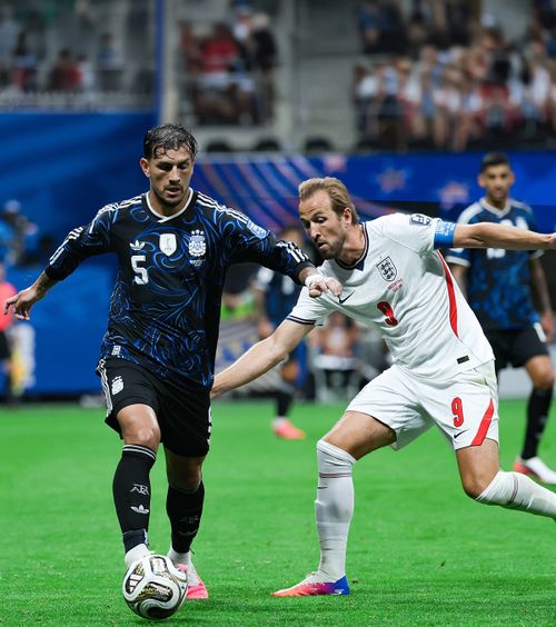 Englezii îi acuză pe argentinieni  Ce le reproșează foștii internaționali ai Angliei:   „Jalnic! Ridicol!”   