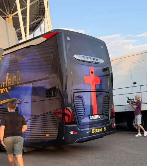 „Balaurul” din Ghencea    VIDEO+FOTO   FCSB a sosit la stadion cu bijuteria de 650.000 de euro:   7 detalii inedite observate