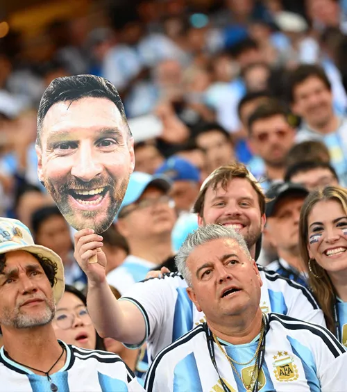 Lionel Messi, un fenomen fără egal!  Câte tricouri ale căpitanului imprimă Argentina la fiecare meci.   Cifra depășește orice imaginație!