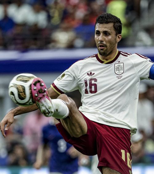 „Parcă are o hartă în cap”  Un campion mondial,   impresionat de Rodri.  Cum îl vede pe Messi înaintea finalei CM