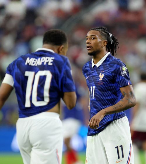 Mbappe și Olise, în istoria CM  Starurile Franței au ratat bronzul mondial, dar   au bifat borne fără precedent.  Recordul lui Pele, doborât