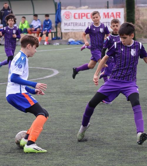 Am ajuns la TAS și cu meciuri U13  Cazul unui antrenor de copii suspendat 2 ani de FRF, după ce a furnizat   informații false pentru a-și proteja fiul