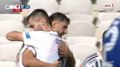 Universitatea Cluj a deschis scorul în meciul cu Farul, din prima etapă a Ligii 1, după o fază confuză de arbitraj. Foto: Captură Prima Sport