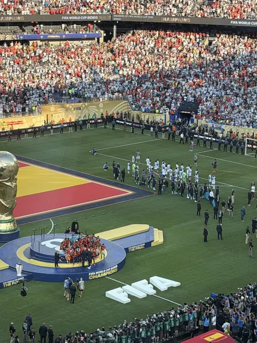 Jucătorii Argentinei le-au întors spatele spaniolilor la festivitatea de premiere după finala CM 2026 / Foto: captură X.jpg