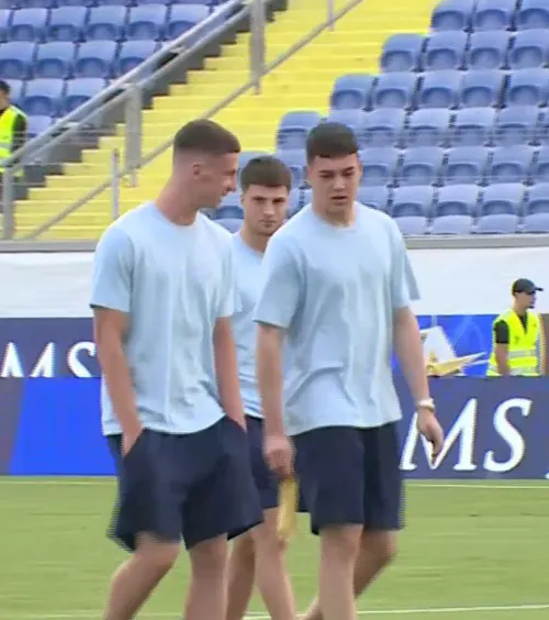 „Niște băieți în pijama”     FOTO  MM Stoica a răbufnit când a văzut echipamentele de prezentare de la Levski - U Craiova: „Ăștia sunt fotbaliști?”