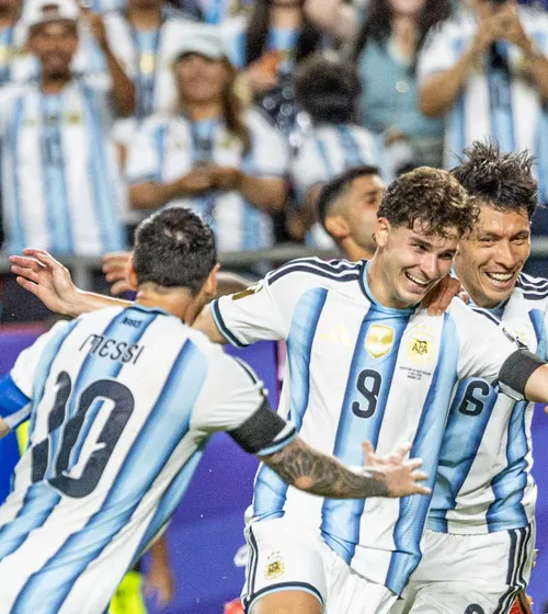 Ofertă uriașă pentru starul Argentinei  Se pregătește transferul verii.   100.000.000 de euro  + unul dintre cei mai buni atacanți din Europa!