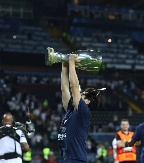 Revine în Spania  Jucătorul care a câștigat   două Ligi ale Campionilor  cu PSG, prezentat la un club de top din La Liga. E primul din istorie