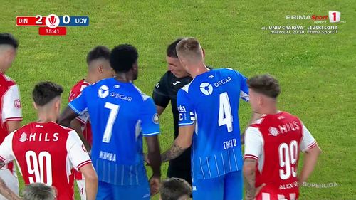 Dinamo - Craiova. Meci oprit pentru scandări rasiste la adresa lui Nsimba (28).jpg