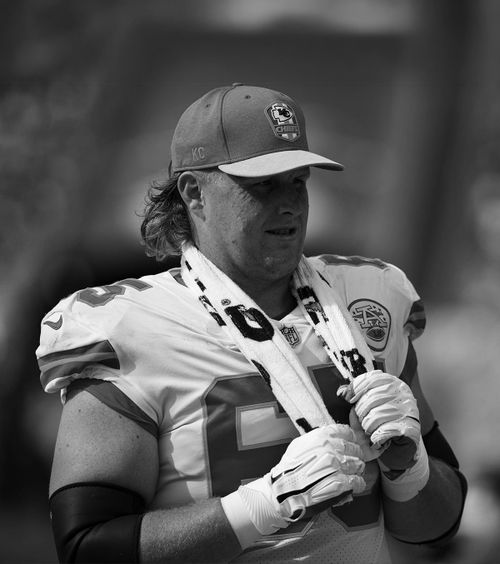 Tragedie în NFL  Jordan Devey, câștigător de Super Bowl în 2014,   s-a sinucis  la 38 de ani » Cu ce probleme s-ar fi confruntat