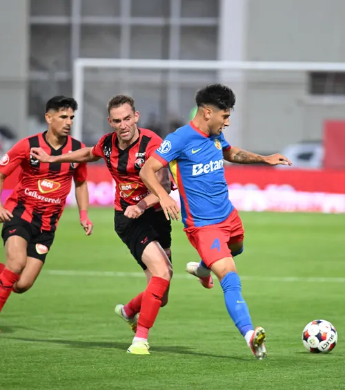 LIVE    Csikszereda - FCSB  se joacă ACUM, în etapa #2 » Roș-albaștrii se află în avantaj la pauză