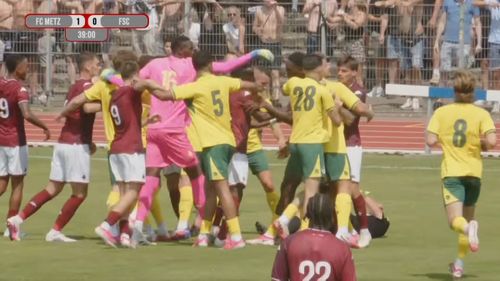Arbitra Mathilde Demoncay, lovită într-o altercație în Metz - Fortuna Sittard / Foto: captură video Youtube/MOSELLE TV