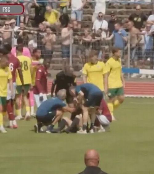 Scene groaznice    FOTO.   Arbitra meciului dintre Metz și Fortuna Sittard,   lovită într-o altercație  a jucătorilor » Diagnosticul primit