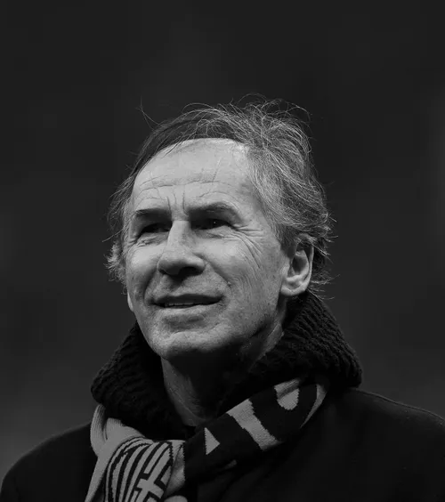 Românul care a fost urmărit de Baresi    Legendarul căpitan de la AC Milan  a venit în România  pentru el