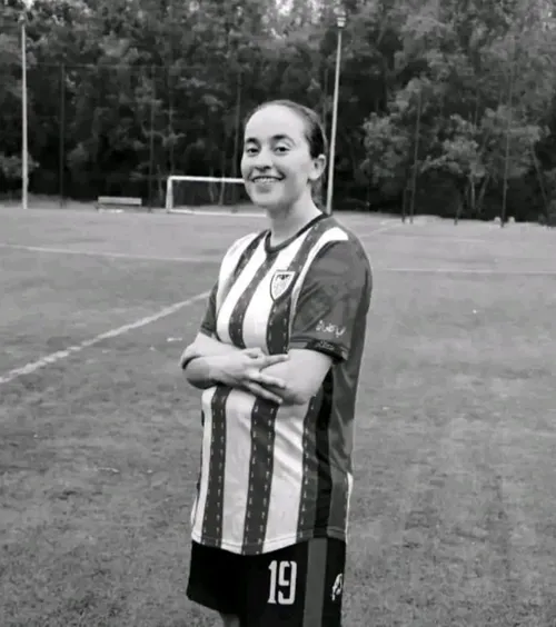 „Visul ei s-a încheiat înainte să înceapă”  O tânără fotbalistă din Maroc a murit  încercând să treacă înot  în enclava spaniolă Ceuta