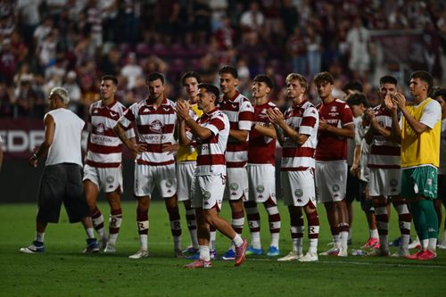 Rapidiștii la galerie după 3-1 cu CFR Cluj. FOTO Raed Krishan GOLAZO (1).jpeg