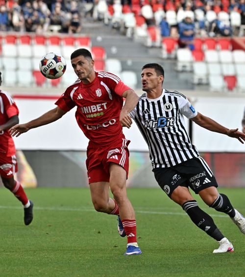 „Poate să ducă meciul unde vrea el”   Andrei Dumiter,  nervos la adresa arbitrajului după eșecul cu U Cluj: „Mamă, mari explicații!”