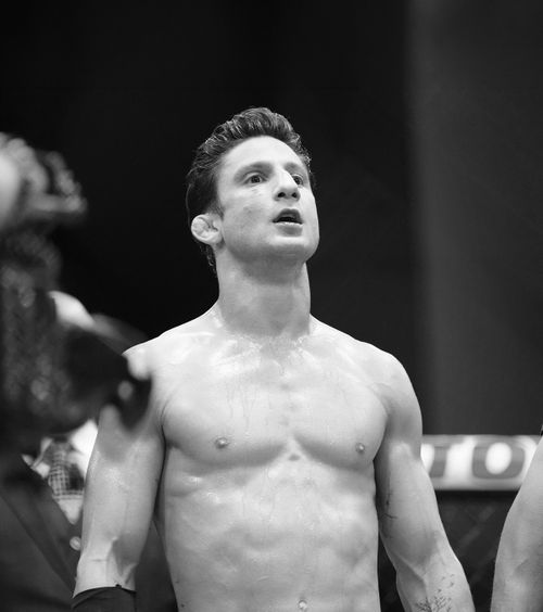 Tragedie în UFC  Un luptător a murit la  doar 34 de ani,  după ce ar fi suferit un infarct în somn