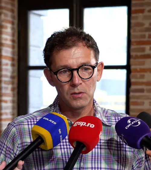„Și Chivu a făcut-o la Inter”   VIDEO.  Bogdan Lobonț aplaudă  decizia FCSB  de a-l scoate din lot pe Târnovanu