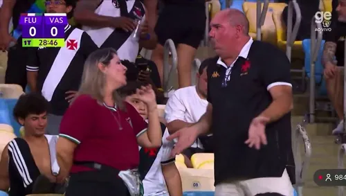 Moment viral în tribune, la Fluminense - Vasco da Gama (3).jpg