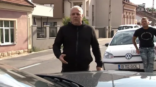 Ioan Varga a închis porțile bazei de antrenament înainte de a-l demite pe Marius Șumudică în 2021 Foto captură VIDEO orangesport.ro .jpeg