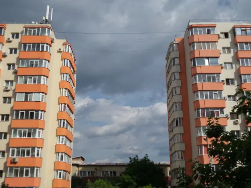 Caniculă, ploi și nopți tropicale în București, tot weekendul. Prognoza meteo pentru perioada 7-10 august, actualizată de ANM