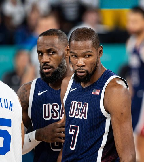Îl vor pe „Rege” la Jocurile Olimpice!  Americanii i-au rezervat un loc lui  LeBron James pentru LA 2028,  deși va avea 43 de ani! Un alt veteran a anunțat că vrea să joace