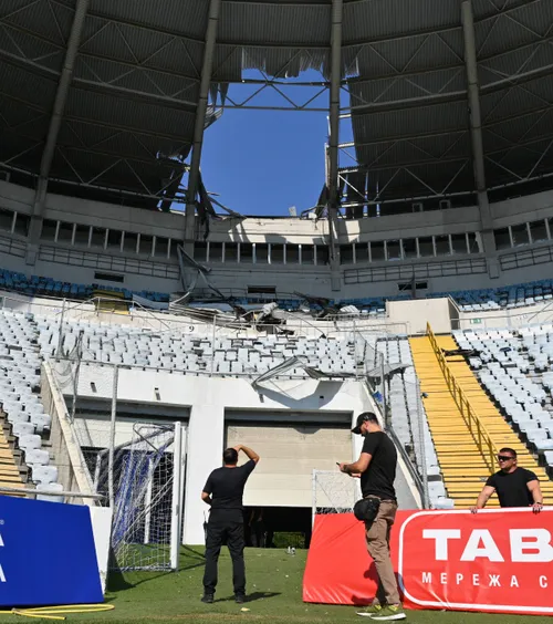 Arenă din Ucraina, bombardată de ruși!    FOTO:  Stadionul unui club important,  avariat serios  în urma ultimelor atacuri