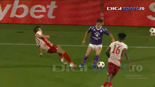 Accidentarea lui Alexi Pitu în UTA - Rapid / foto: capturi Digi Sport