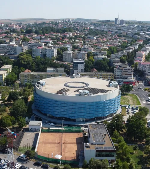 Bijuteria de 25 de milioane de €   Danubius Arena, sală ca „în altă țară”  cu mici urme de șantier. Locuitorii din Tulcea: „Trebuie să avem și sport”