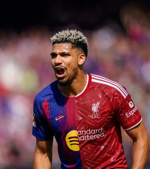 Ronald Araujo, la Liverpool  Fundașul uruguayan, cedat de Barcelona în Premier League pentru un sezon.  Cifrele afacerii + cele mai tari meme-uri