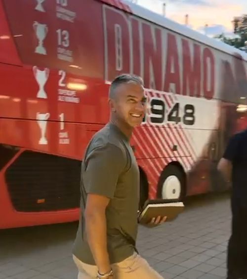 Pancu, „spion” la Dinamo - FC Voluntari   VIDEO:  Antrenorul Rapidului a venit cu agenda la „Arcul de Triumf”:  „Ne specializăm în portughezi!”