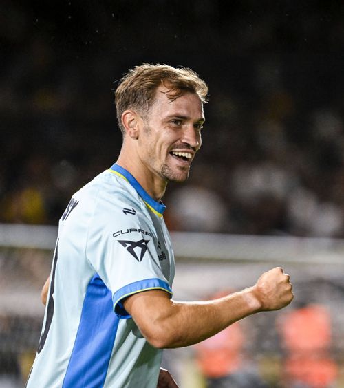GOLAZO Olaru   FOTO.   Fostul căpitan de la FCSB a spart gheața în Belgia cu o  execuție spectaculoasă