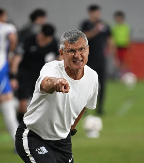 Sabău și-a criticat jucătorii  Tehnicianul, nemulțumit chiar și după victoria cu Csikszereda:  „Mesajul nu a fost înțeles  și mă deranjează”