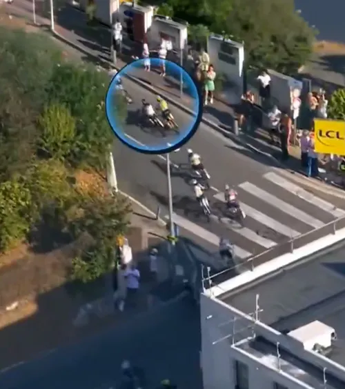 „De ce m-ai împins în bariere?!”   VIDEO.  Scandal în Turul Franței feminin:  „Au pierdut tot respectul meu”.  S-a dus furioasă la adversară