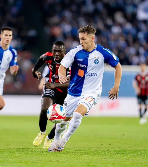 Dinamo vrea un mijlocaș german  „Câinii” au intrat în cursa pentru  ex-căpitanul  lui Grasshopper Zurich