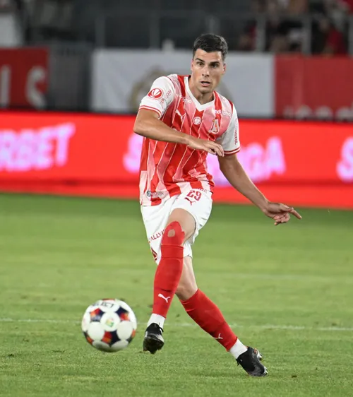 Soro, surprins de România  Jucătorul lui Dinamo s-a temut de București:  „Am venit cu un soi de nesiguranță”  + Ce ar schimba la țara noastră