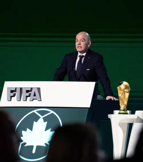 Infantino, lovit din trei direcții  UEFA, Asia și America de Nord,  atac comun la adresa șefului FIFA:  „Înșelăciune! Nu a fost o simplă scăpare”