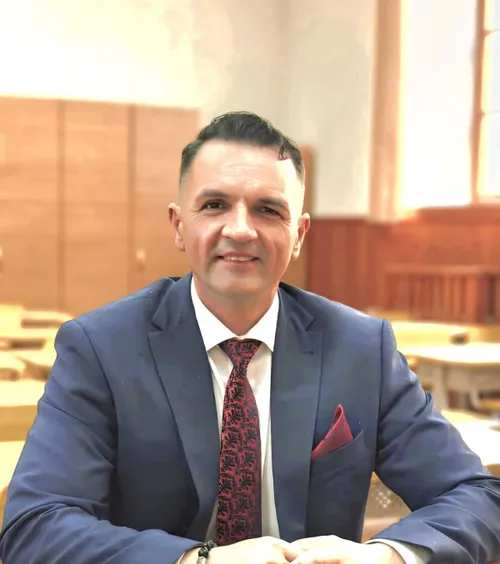 „Este o nebunie!”  Primarul din Târgoviște se apără după ce a fost acuzat că  a sfidat masurile  de economisire a energiei electrice