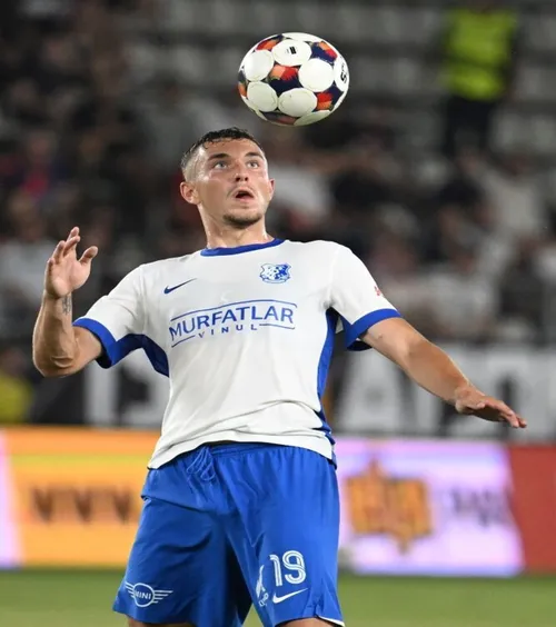 „Jucător cu mare potențial”   Ilie Dumitrescu  îl laudă de atacantul de la Farul » Tatăl fotbalistului: „Driblează, bucură-te, joacă-te”