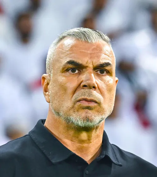 „E foarte greu cu atitudinea asta”  Cosmin Olăroiu  a răbufnit după umilința de la debut.  Își atacă jucătorii: „N-au înțeles. Gata, s-a terminat!”