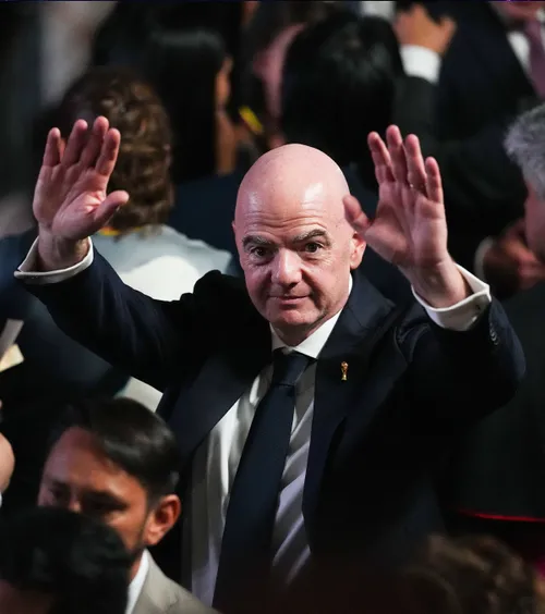 Disperarea lui Gianni Infantino   Ce promisiuni a făcut pentru protecție  în războiul împotriva celor care-l vor dat jos de la șefia FIFA